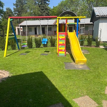Villa Gracia Patince Exteriör bild