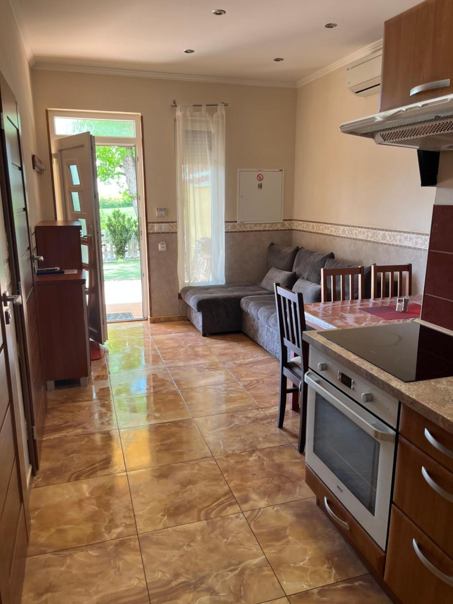 Villa Gracia Patince Exteriör bild